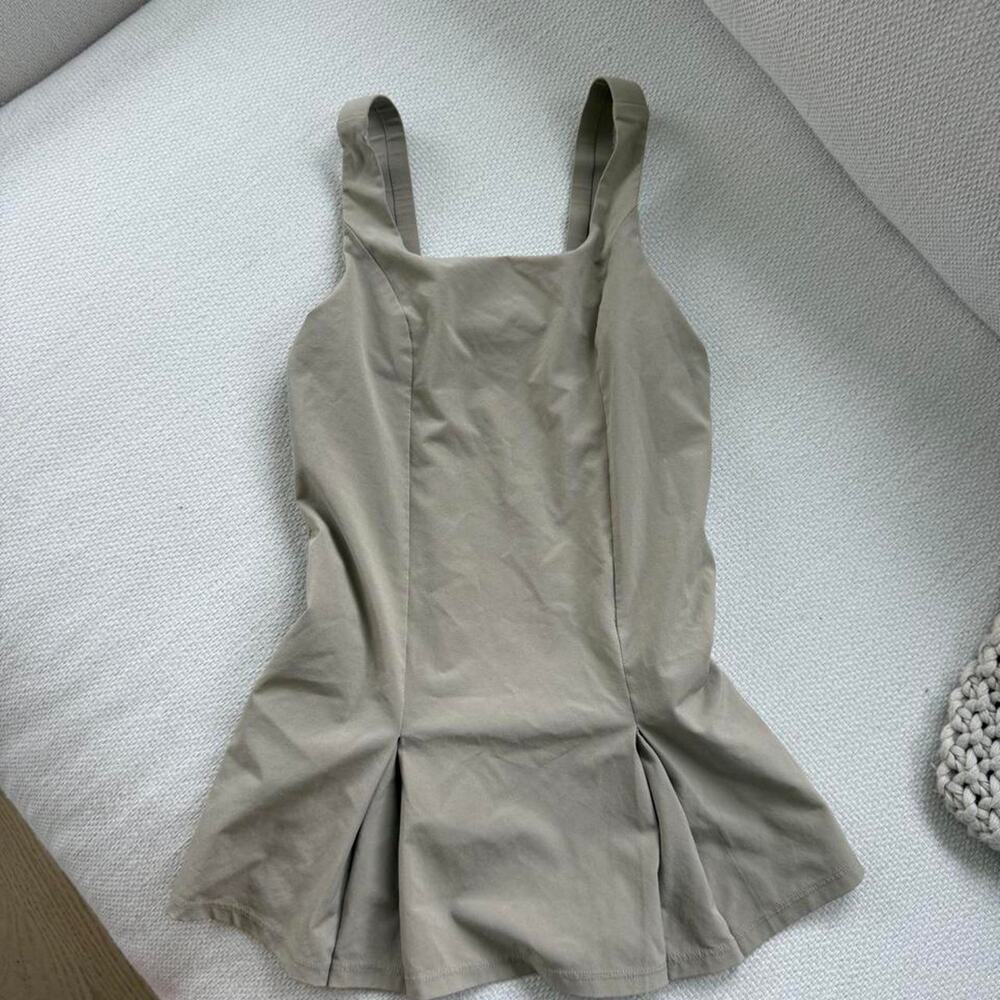 All in motion tan tank